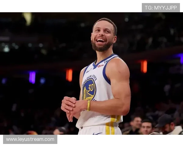 分析师看好勇士客场击败湖人并预测双方总得分将超过226点5分