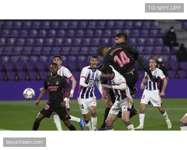 实时:本泽马替补登场,时隔三年再度在欧冠赛场面对老东家里昂 实时:本泽马替补登场,时隔三年再度在欧冠赛场面对老东家里昂